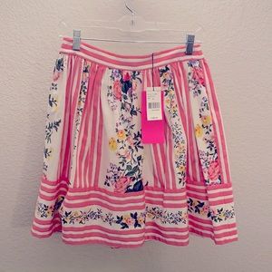 Betsey Johnson skirt, size: 8